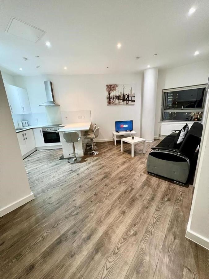 Immaculate Flat In West Croydon Lejlighed Eksteriør billede